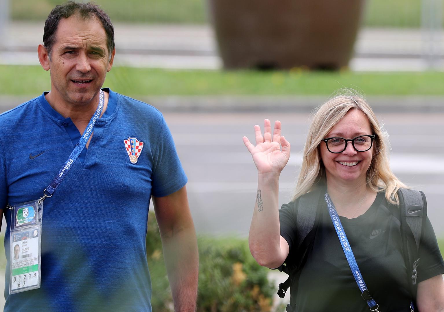 Članovi stručnog stožera i izbornik vrijeme su proveli u šetnji ispred hotela.
