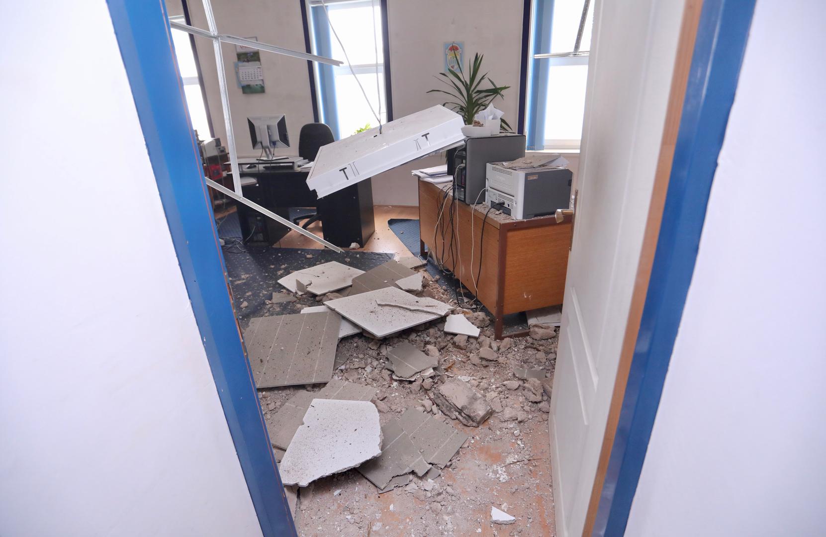 23.04.2022., Ljubinje, Bosna i Hercegovina  - Epicentar potresa u Ljubinju nedaleko od Stoca gdje je najvise stradala zgrada opcine. Photo: Ivo Cagalj/PIXSELL