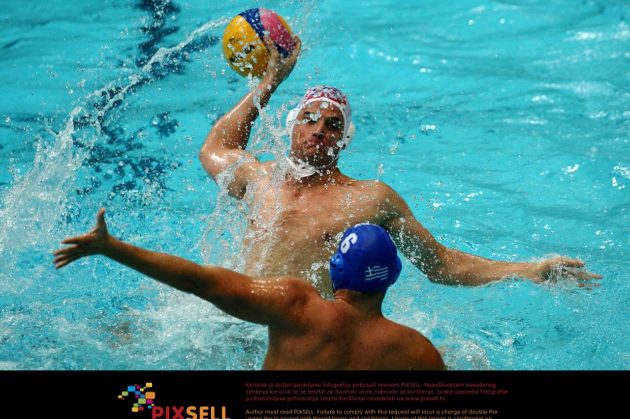 \'22.03.2011., Zagreb -  Vaterpolo svjetska liga, V. kolo, Hrvatska-Grcka. Miho Boskovic, Argyrus Theodoropoulos Photo: Zeljko Hladika/PIXSELL\'