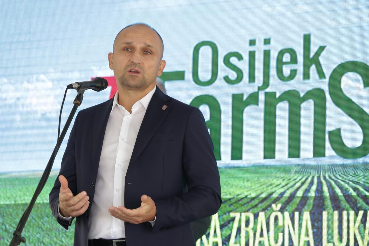 U Osijeku otvoren 7. sajam poljoprivrede mehanizacije FarmShow
