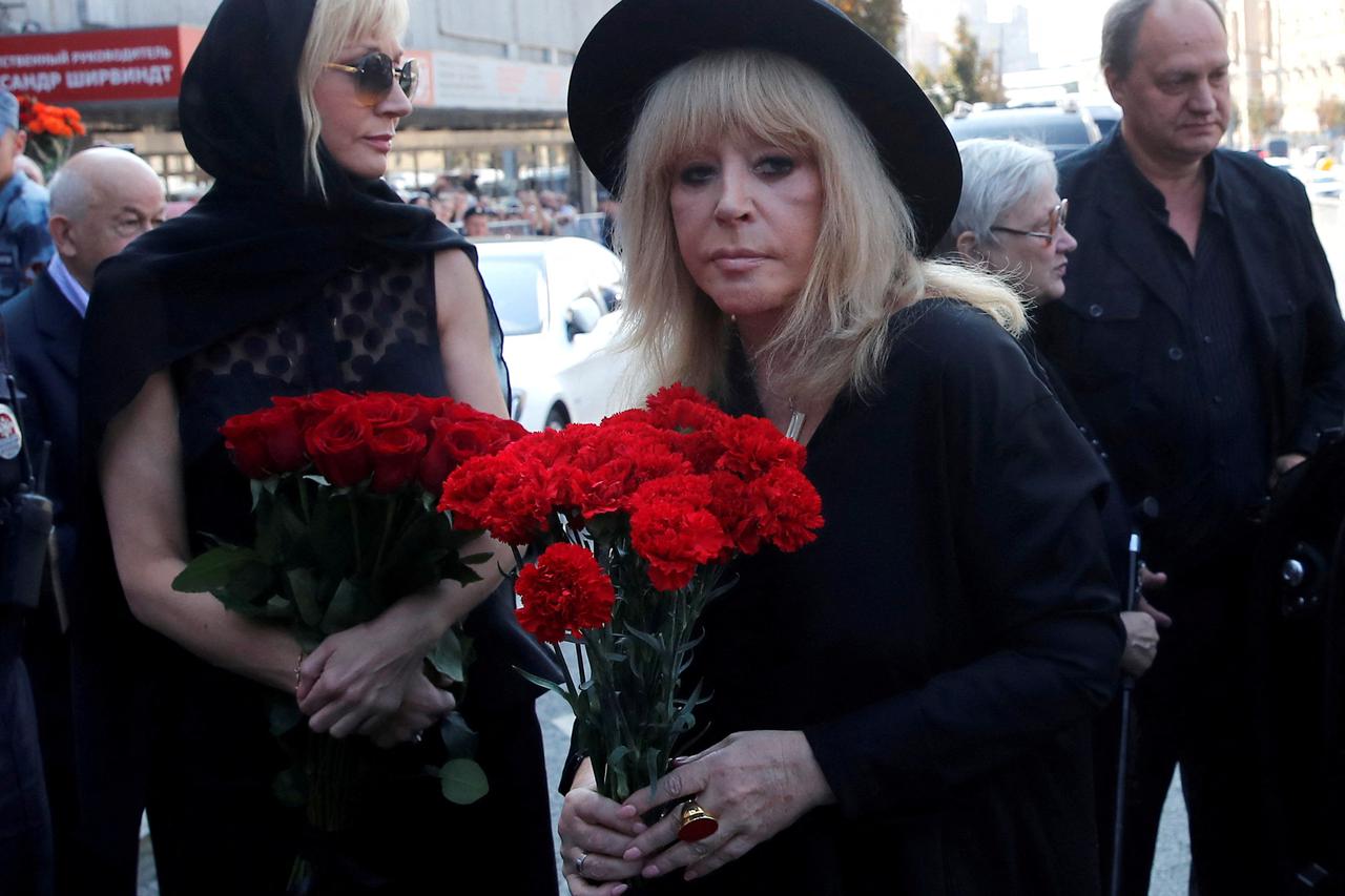 FILE PHOTO: Russian singer Pugacheva arrives to pay her last respects to Kobzon, a veteran Russian singer and pro-Kremlin politician, in Moscow