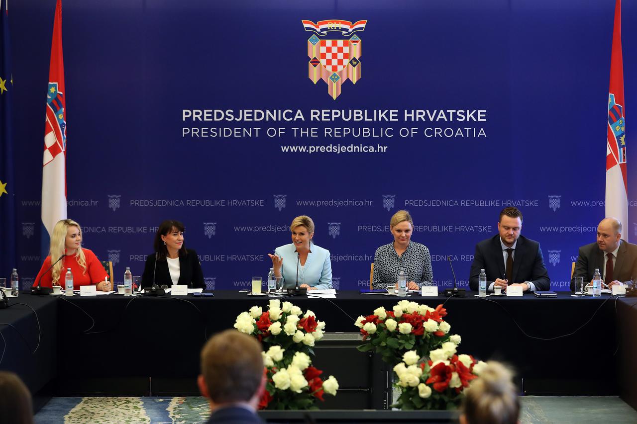 Održan okrugli stol na temu "Biti mlad i ostati živjeti u Hrvatskoj" KATEGORIJE