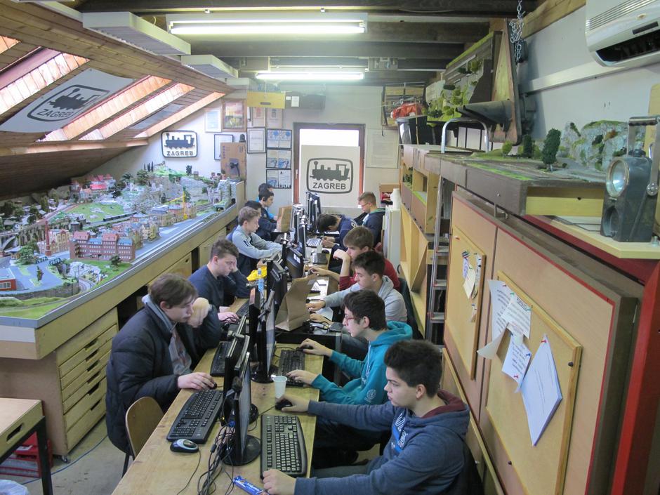 ZAGREBAČKI RAČUNALNI SAVEZ