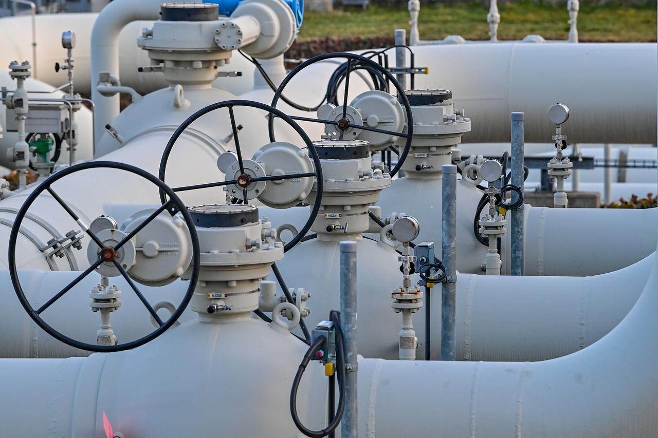 Compressor station for Russian natural gas