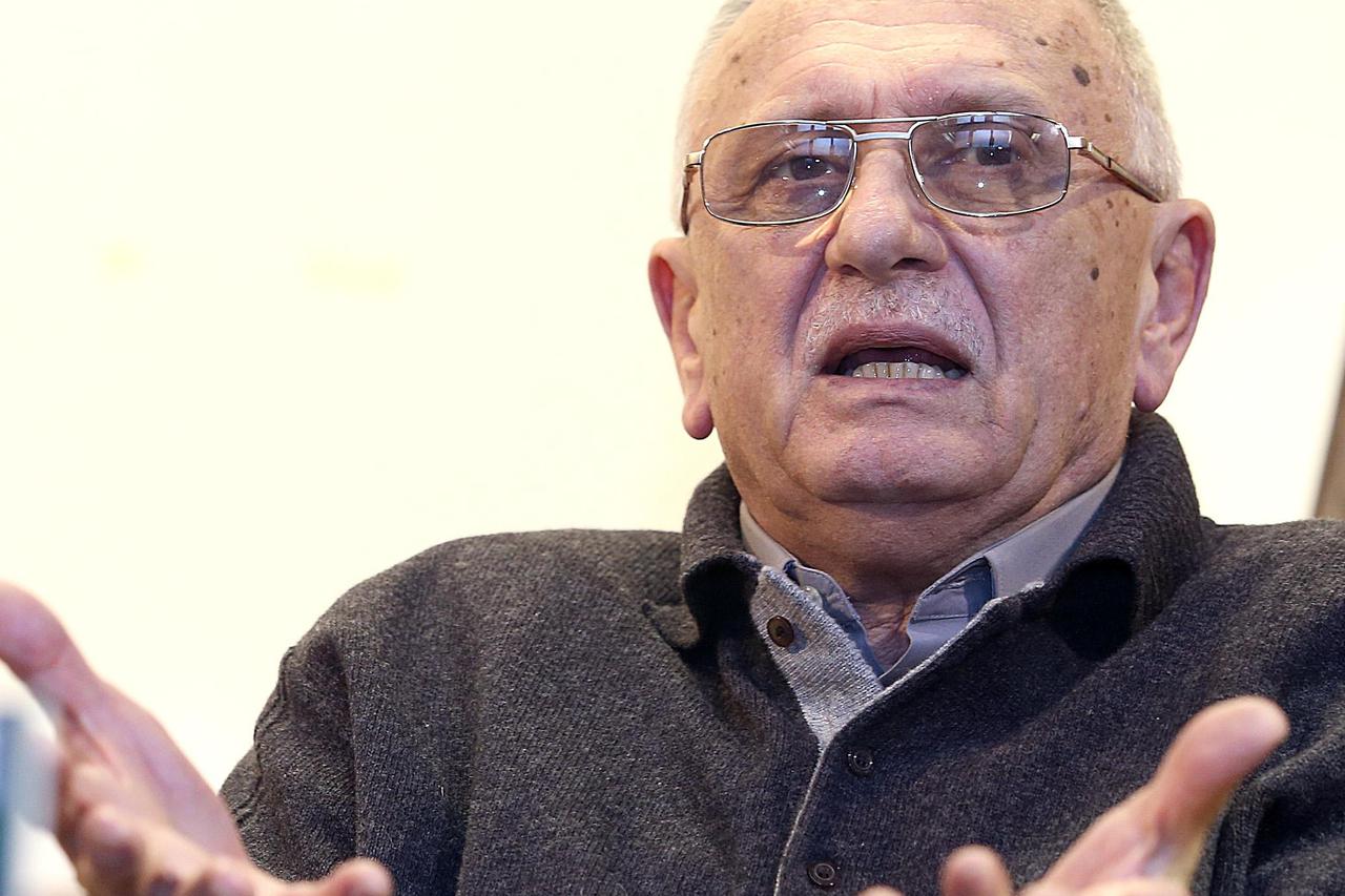 Pavao Pavličić 