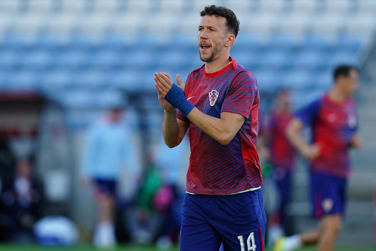 Zagrijavanje nogometaša Gibraltara i Hrvatske uoči utakmice kvalifikacija za FIFA Svjetsko prvenstvo