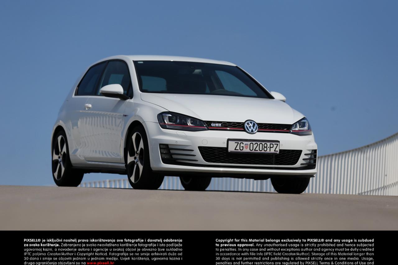 volkswagen golf gti (1)