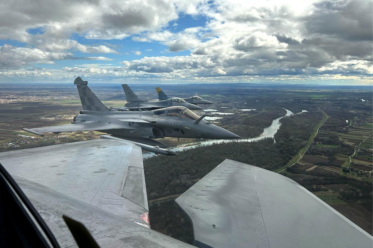 Hrvatski Rafalei i američki F-16 zajedno u letačkoj akciji