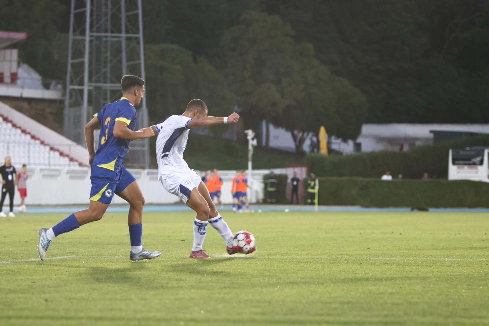 Najglasniji u osudi bili su navijači, poput skupine "BH Fanaticos", koji su kritizirali i zabranu dolaska i samo ugošćavanje izraelske reprezentacije.