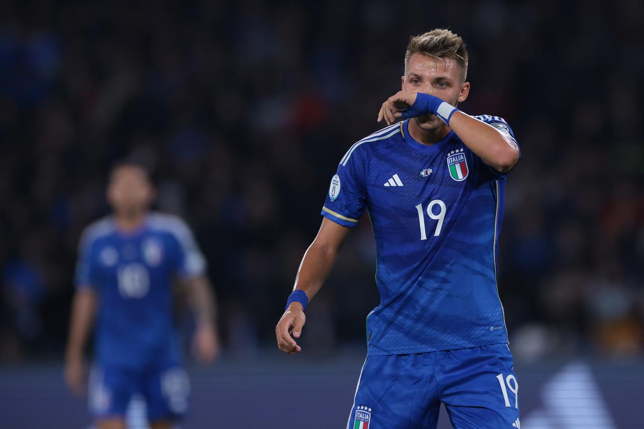 Italy v England - UEFA European Championship Qualifying - Group C - Stadio Diego Armando Maradona