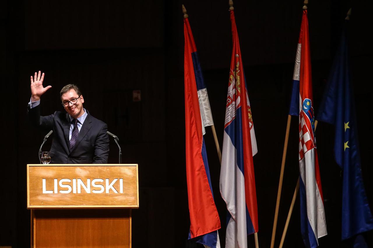 Predsjednik Srbije Aleksandar Vu?i? obratio se okupljenima na Velikoj skupštini SNV-a