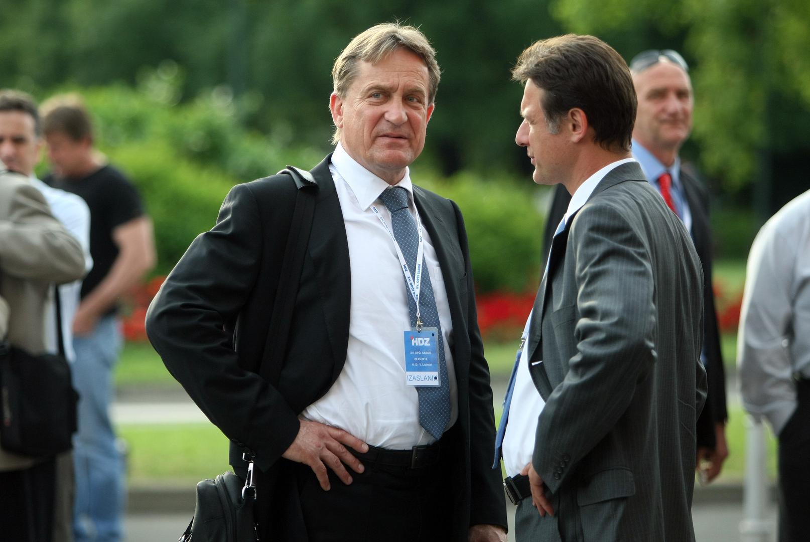 “Tražio sam iskusne ljude koji će svakodnevno biti na terenu i rješavati situacije za koje neće biti potrebno posredovanje glavnog tajnika ili predsjednika HDZ-a”, objasnio je Jandroković izbor pomoćnika