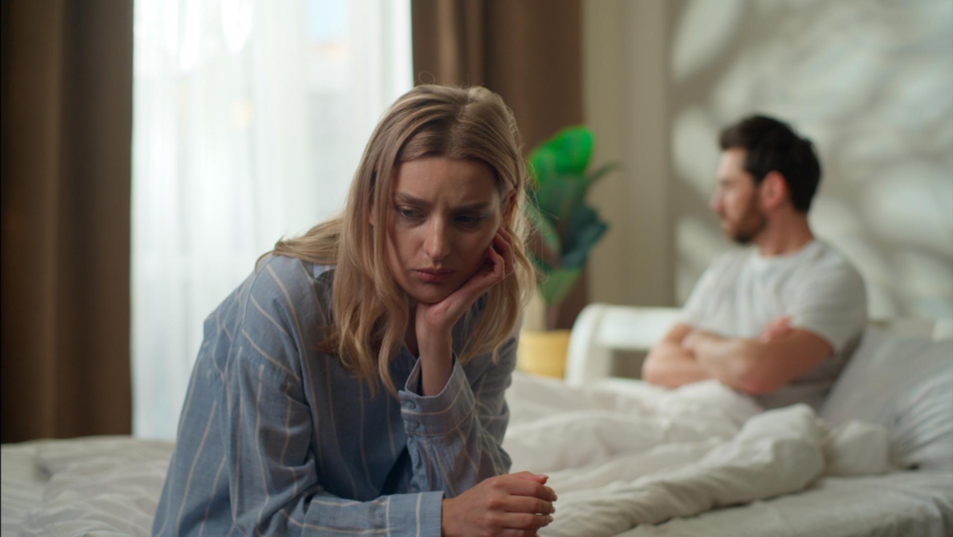 Blizanci: Vaš um želi odgovore, ali ovo nije dan za rješavanje zagonetki. Idealan je za učenje, istraživanje i planiranje, no razgovori bi mogli biti neizravni i nedorečeni. Umjesto da popunjavate praznine, jednostavno promatrajte i postavljajte otvorena pitanja. Vaša društvena priroda je naglašena, no možda će vam zatrebati podrška prijatelja. Ne ciljajte na jasnoću, ciljajte na protok informacija, a razumijevanje će doći kasnije.