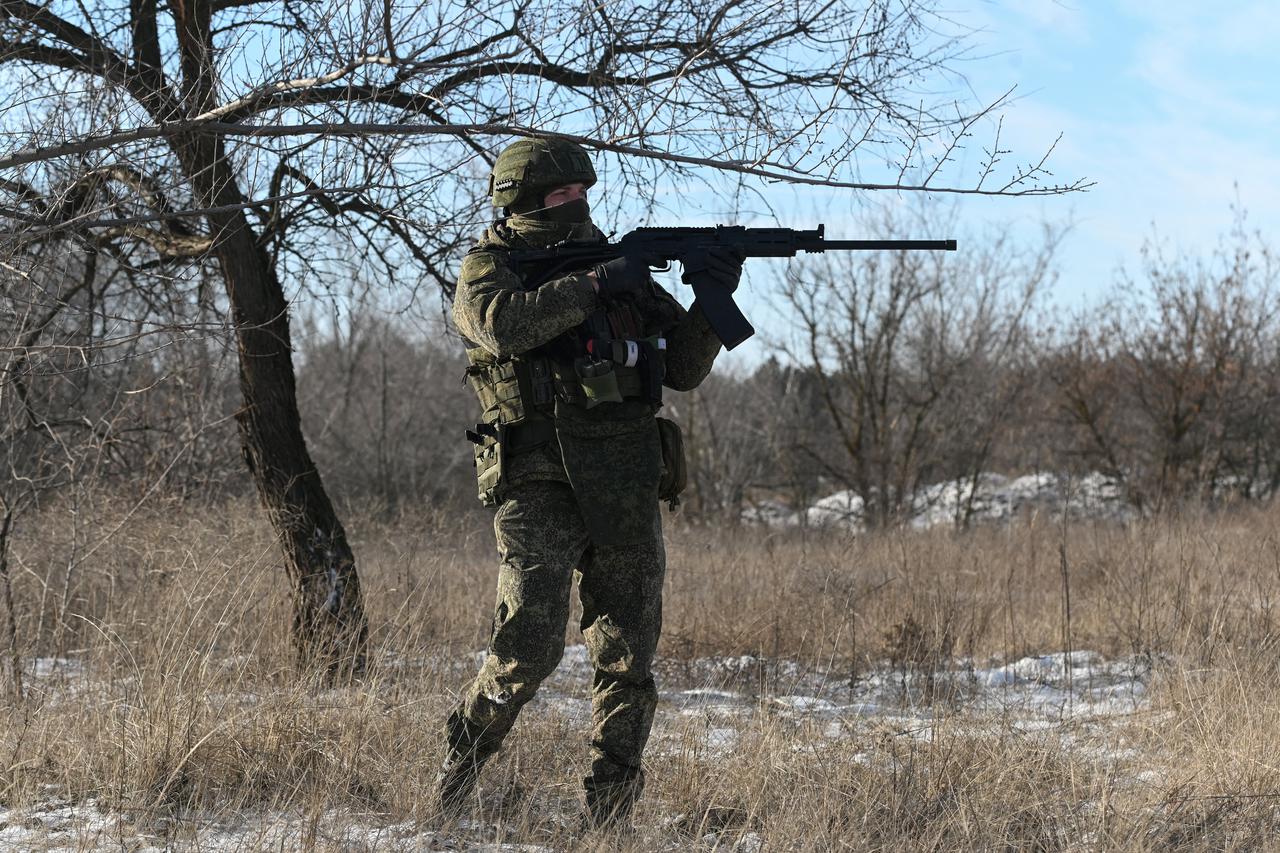 Russian soldiers undergo military training in Rostov region