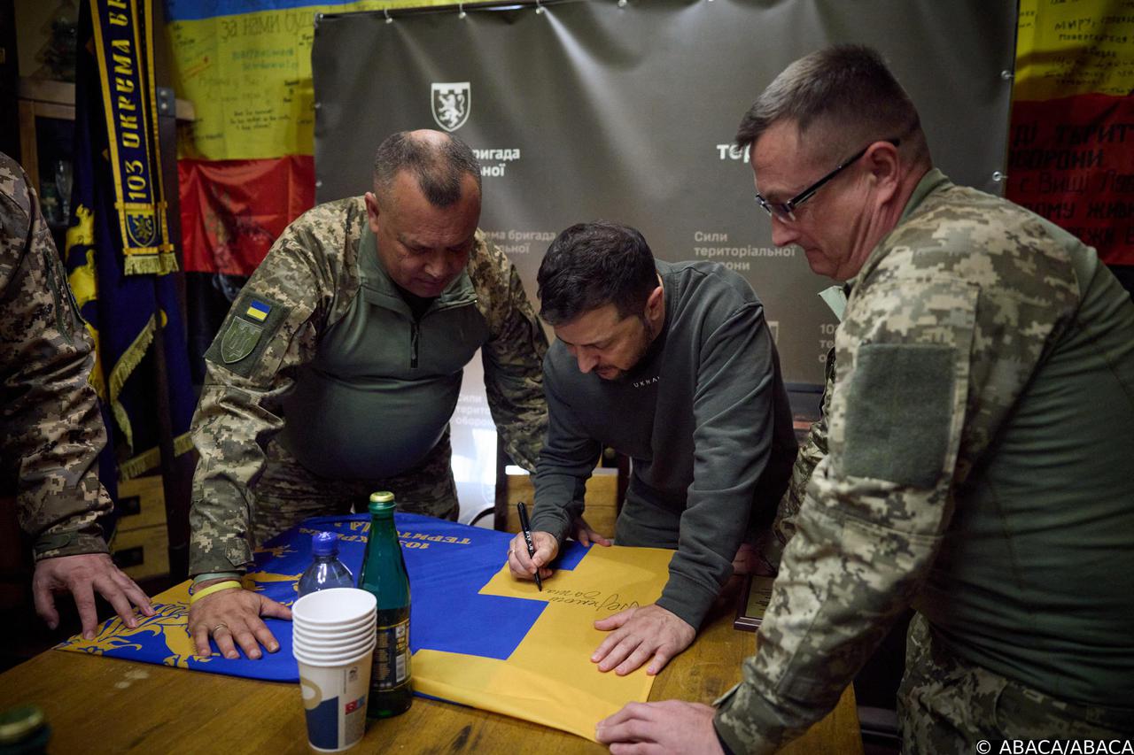 Zelensky Visits Troops In Kupyansk-Lyman Area