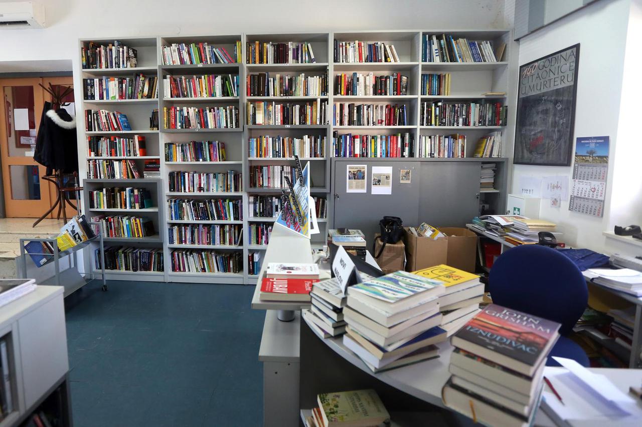 Murter: Narodna knjižnica i ?itaonica Murter