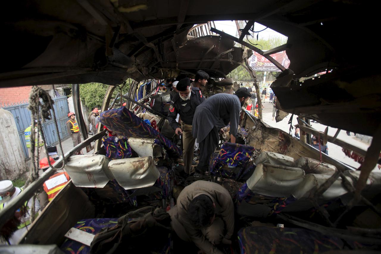 bomba u autobusu u pakistanu