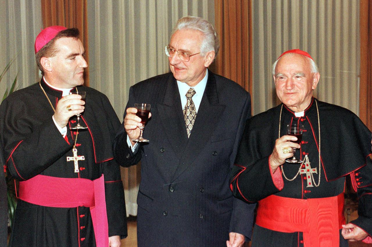 Franjo Kuharić s Franjom Tuđmanom i Josipom Bozanićem