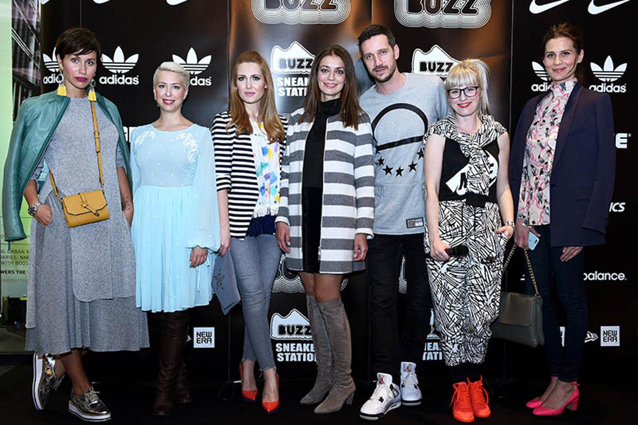 Buzz Sneaker Station