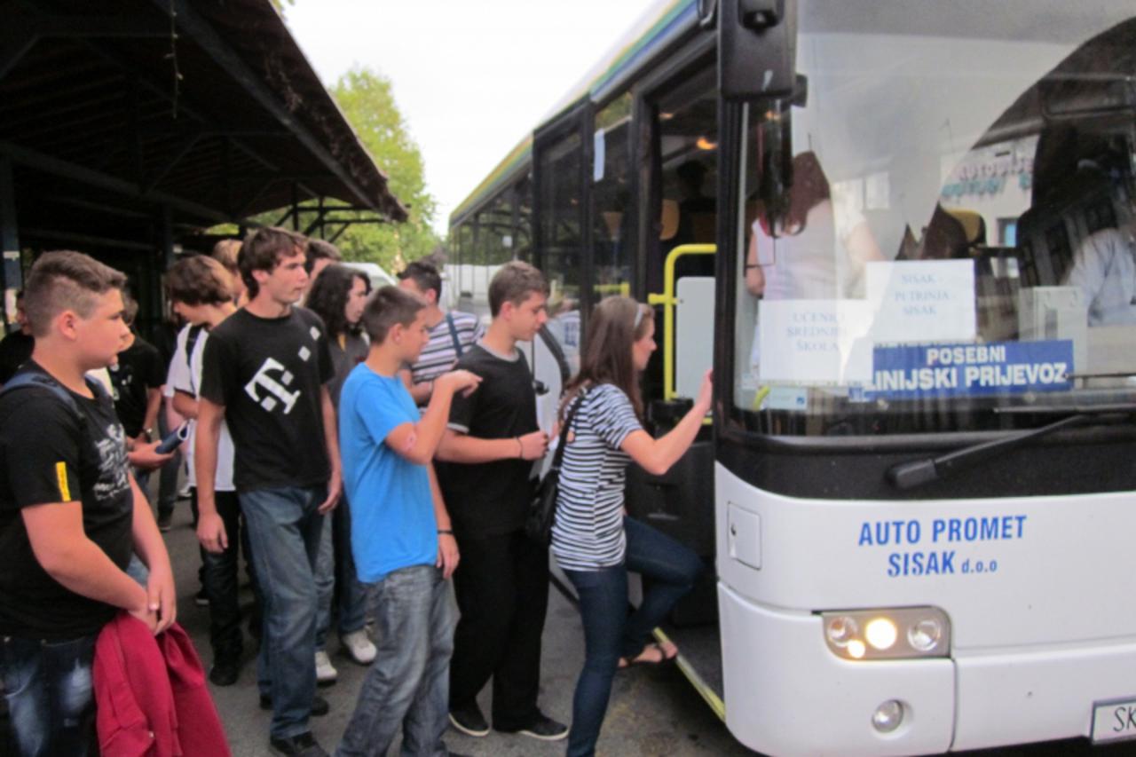 srednjoškolci petrinje besplatno u sisak