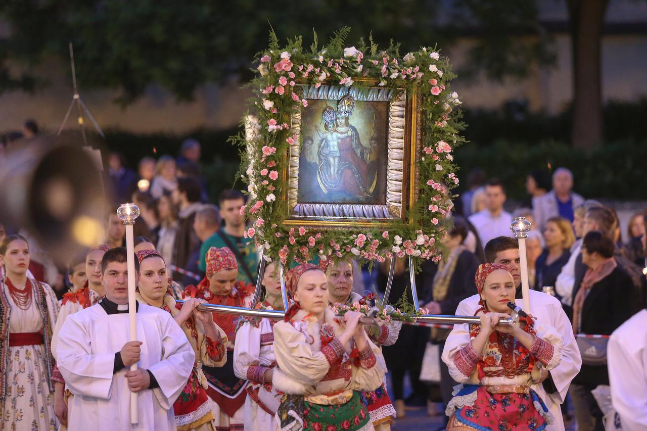 Zagreb: Procesija povodom proslave svetkovine Majke Božje od Kamenitih vrata