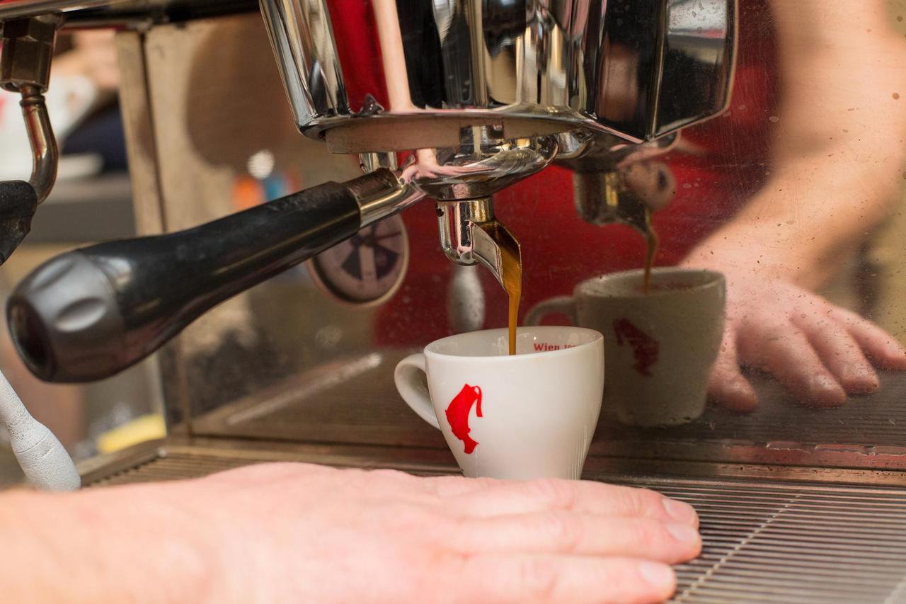 1. listopada obilježava se Svjetski dan kave