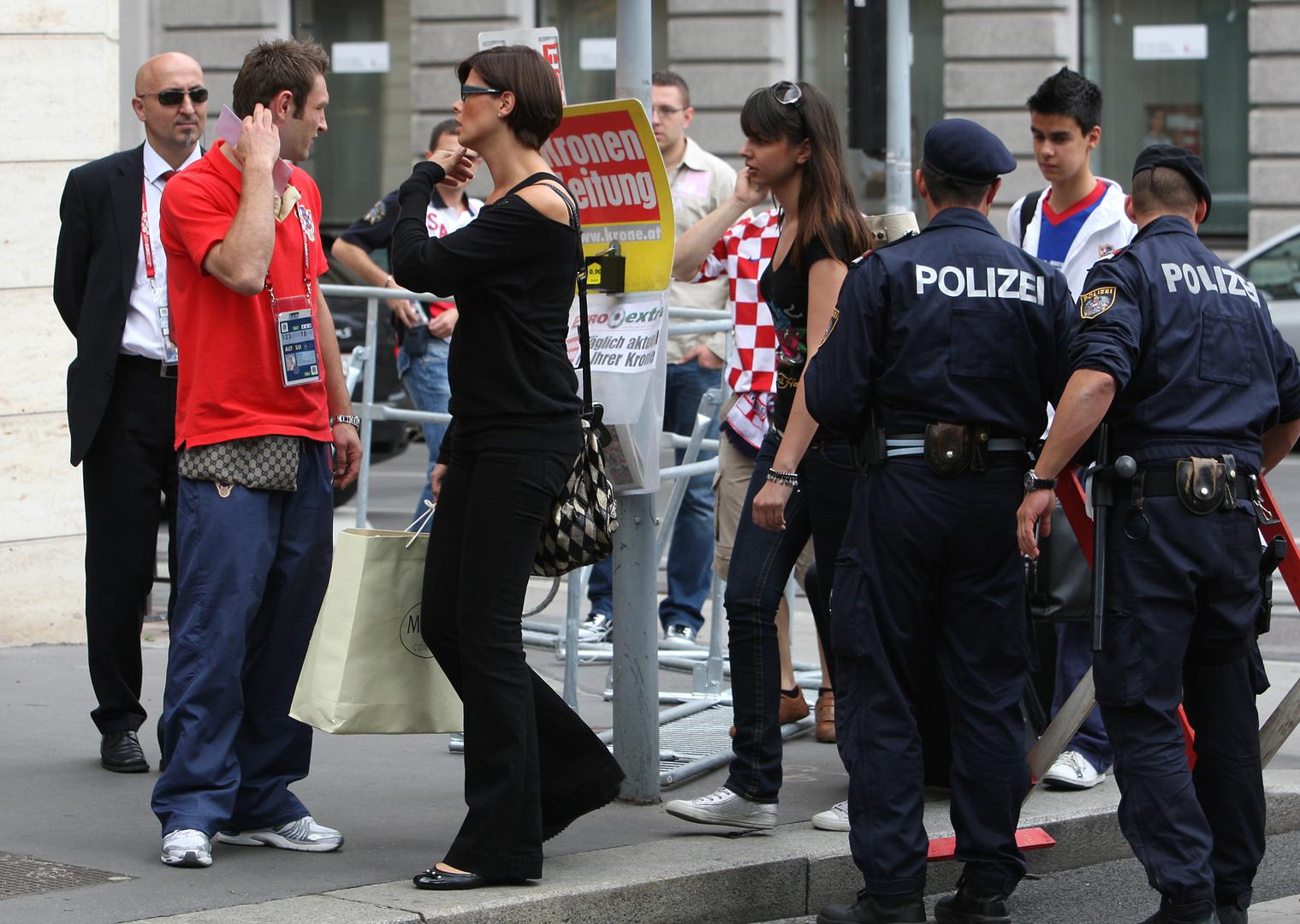 08.06.2008., Bec, Austrija - Supruga Roberta Kovaca Anica Martinovic ispred hotela Hilton gdje su hrvatski nogometasi bili smjestenji uoci prvog susreta na Euru 2008 s Austrijom. Robert i Anica Kovac."nPhoto: Igor Kralj/PIXSELL