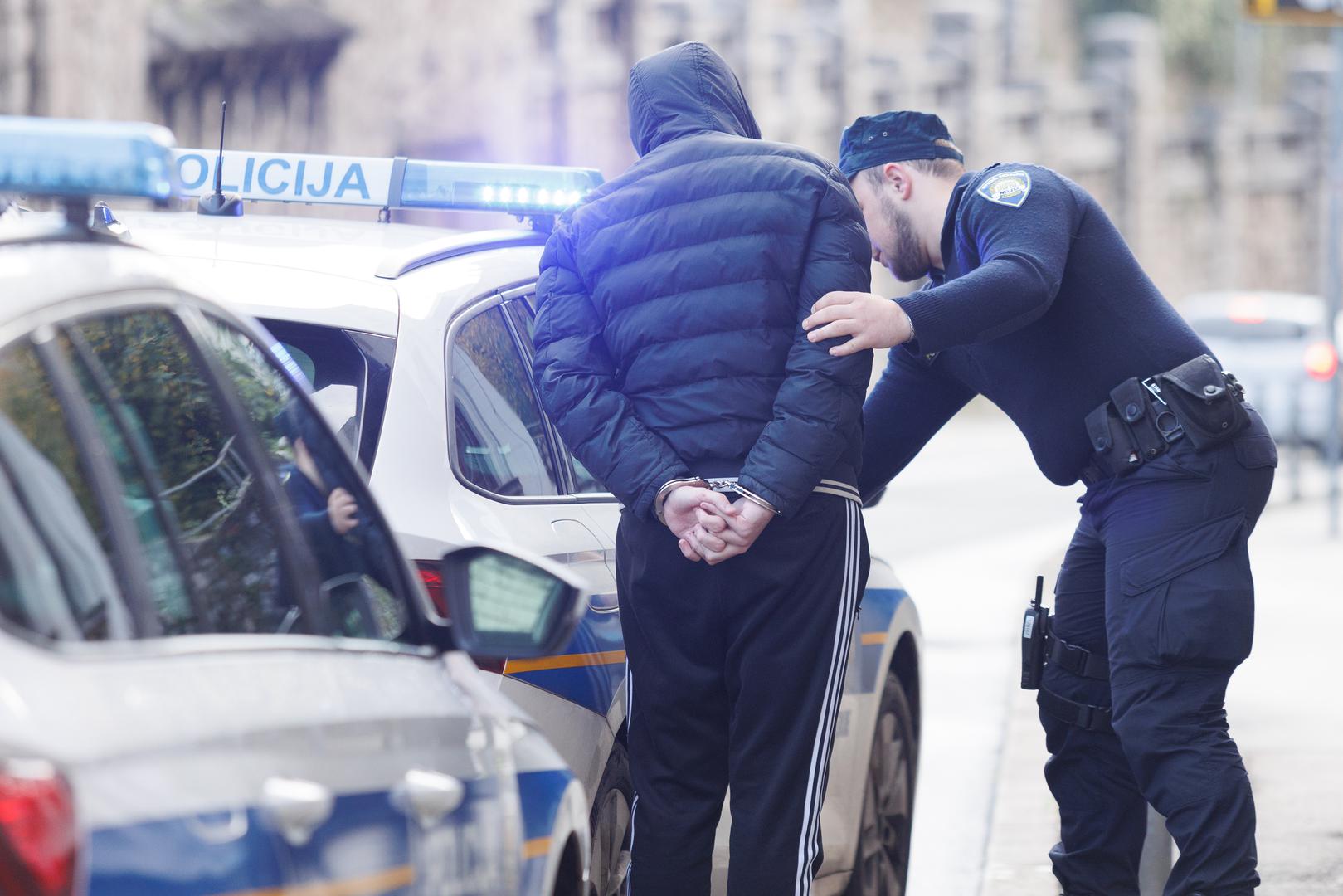 15.11.2023., Rijeka - Policija privodi Luku Burazera, optuzenog za trgovanje kriptovalutama, tj. prevare stotina investitora koji su ukupno ulozili desetke milijuna eura.  Photo: Nel Pavletic/PIXSELL