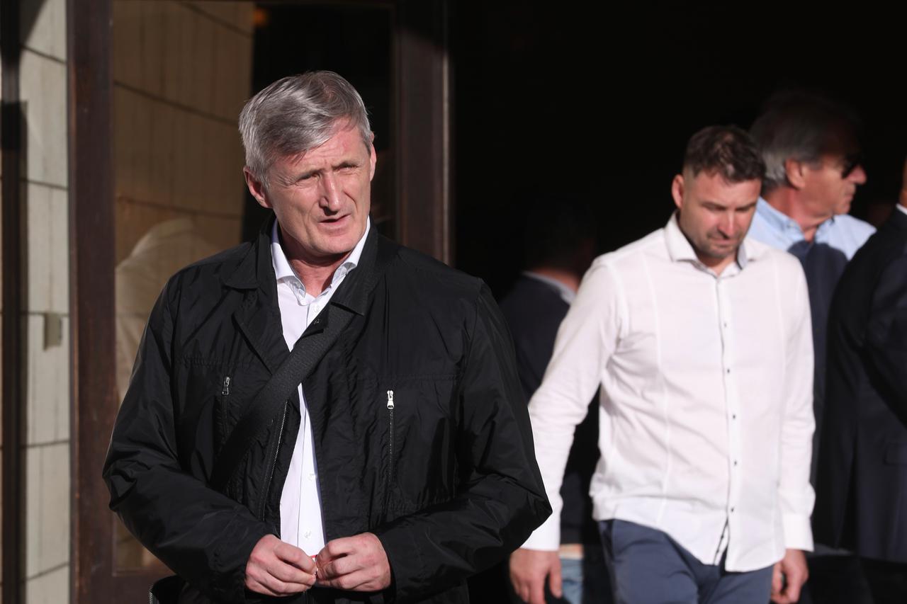 Split: Posljednji ispraćaj Tončija Gabrića na splitskom groblju Lovrinac