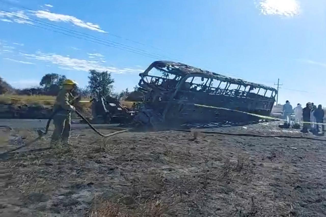 Mexico highway crash involving passenger bus