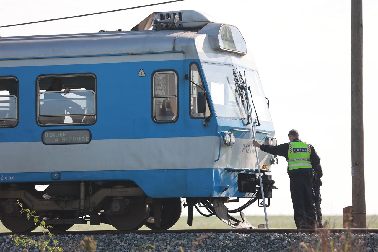 Osijek: U naletu vlaka na automobil poginula jedna osoba