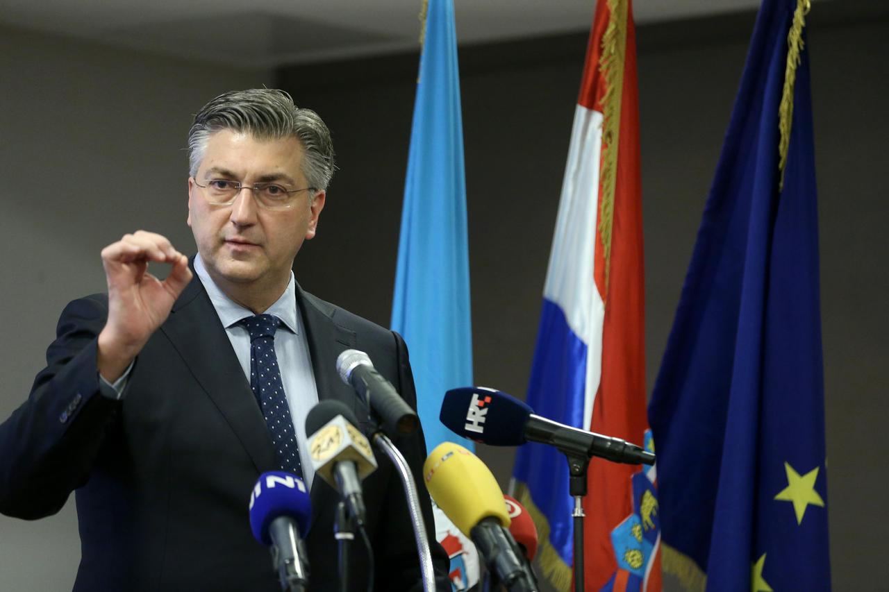 Trakošćan: Premijer Plenković na obilježavanju 20. godišnjice rada Udruge 100%-tnih HRVI I. skupine