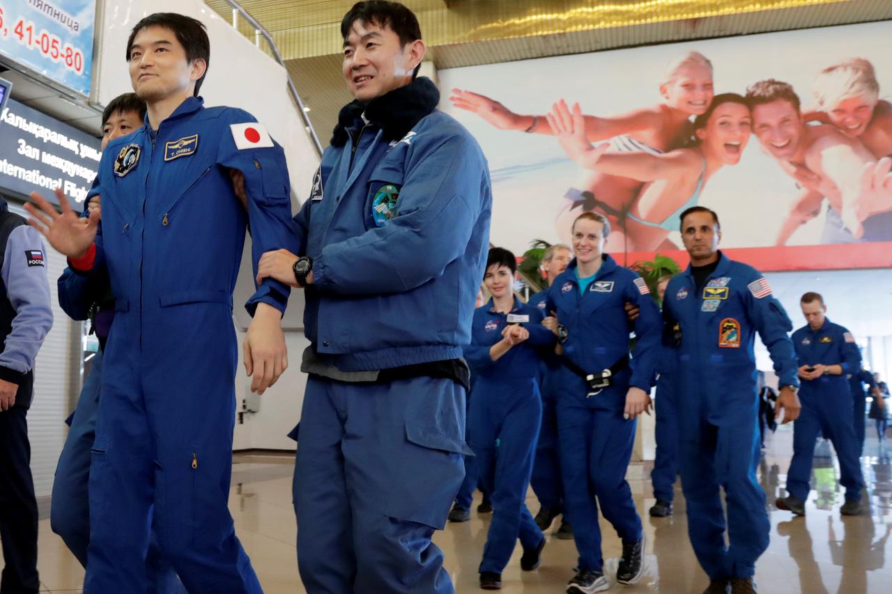 Vratili se astronauti