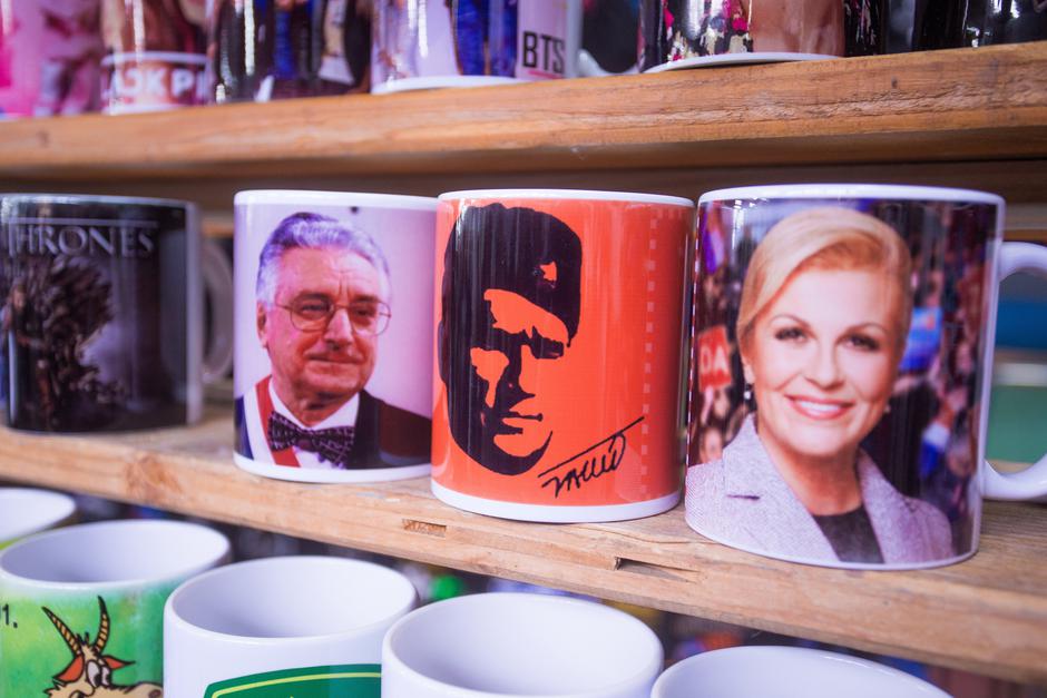 Šalice s likovima državnika