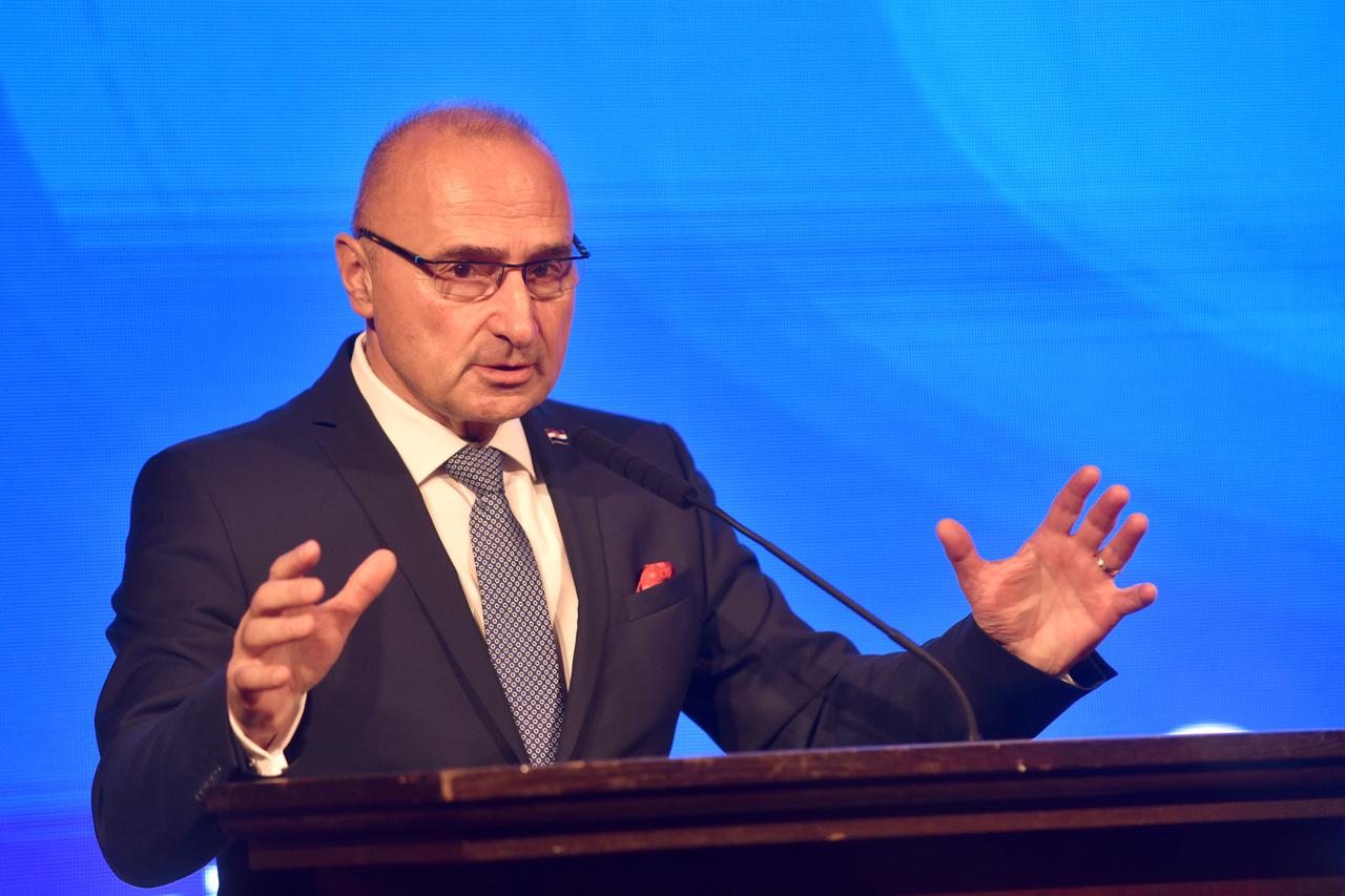 Zagreb: Konferencija "Proširenje EU - Može li BiH biti nova uspješnica?"