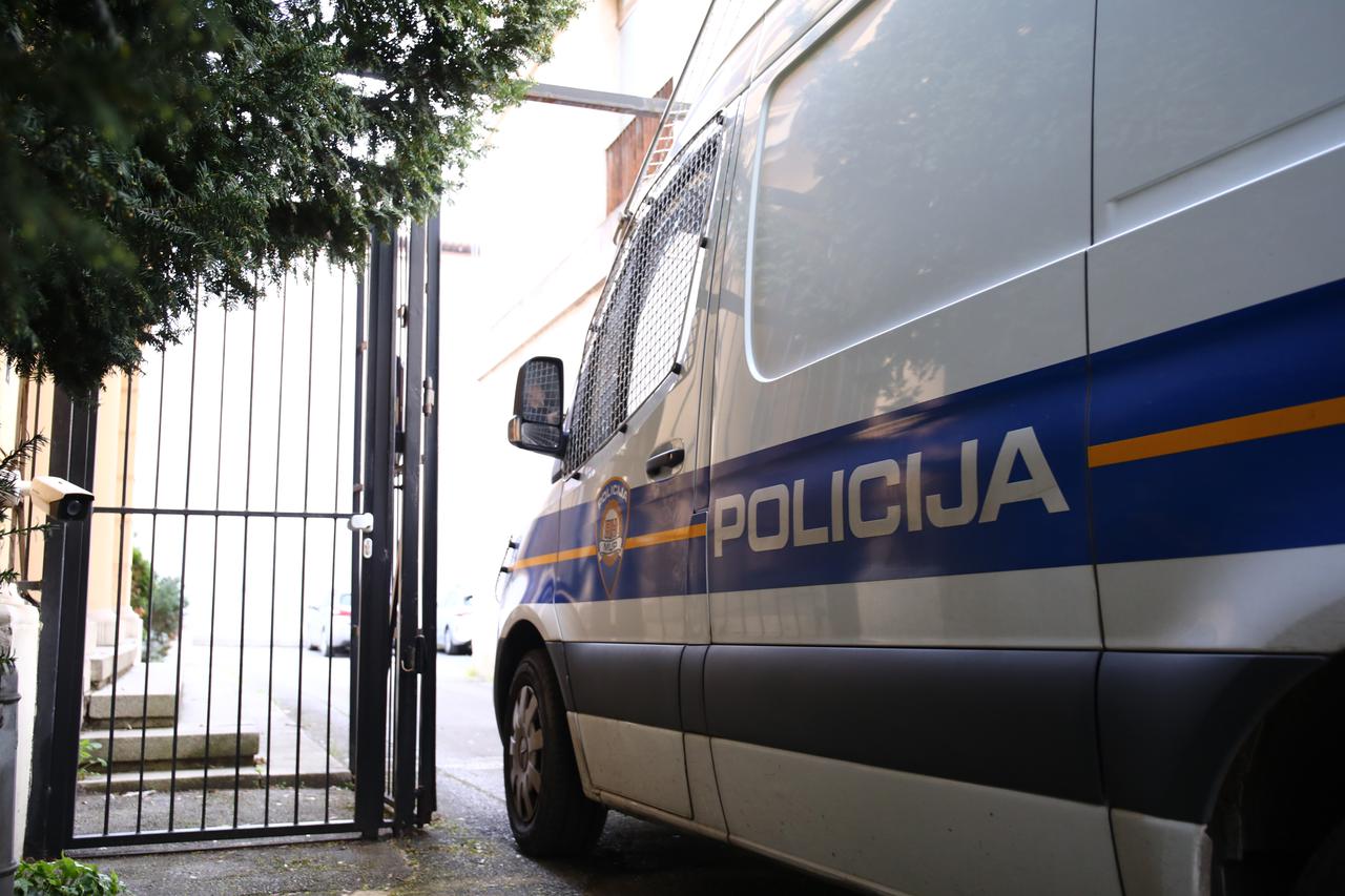 Zagreb: Policija dovodi prve osobe na ispitivanje u USKOK