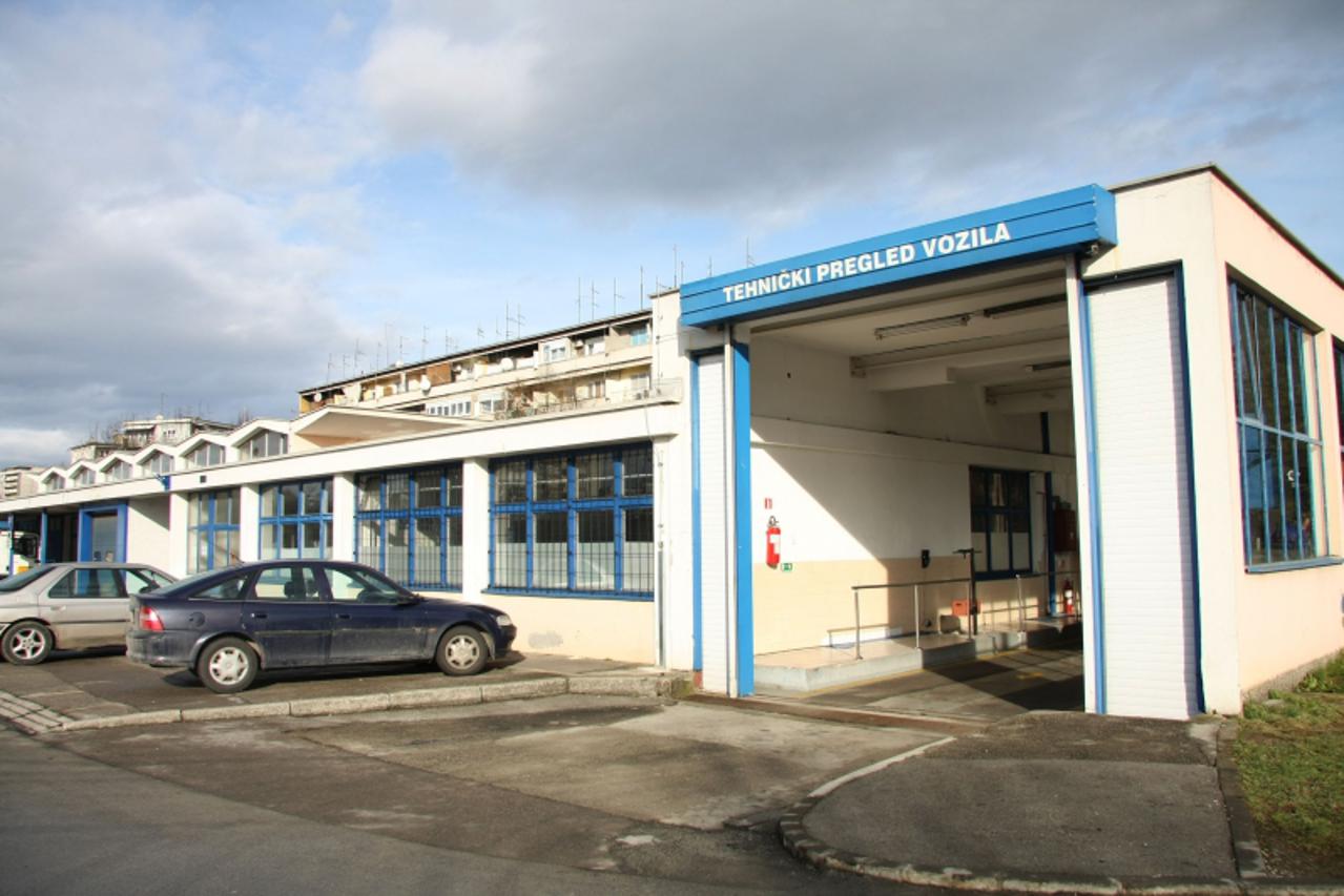 '07.01.2011. Karlovac - Stanica za tehnicki pregled vozila u Smiciklasovoj ulici. Photo: Kristina Stedul Fabac/PIXSELL'