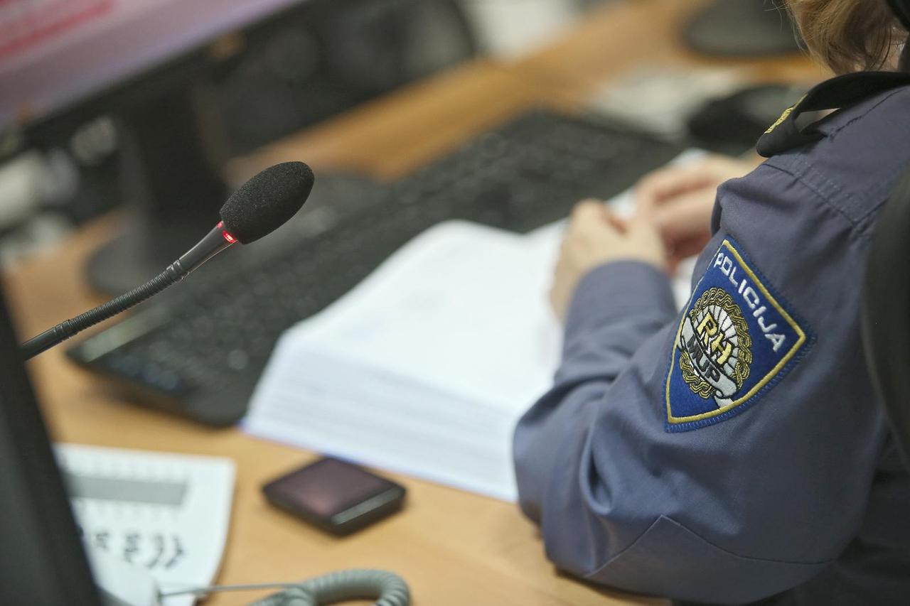 policija