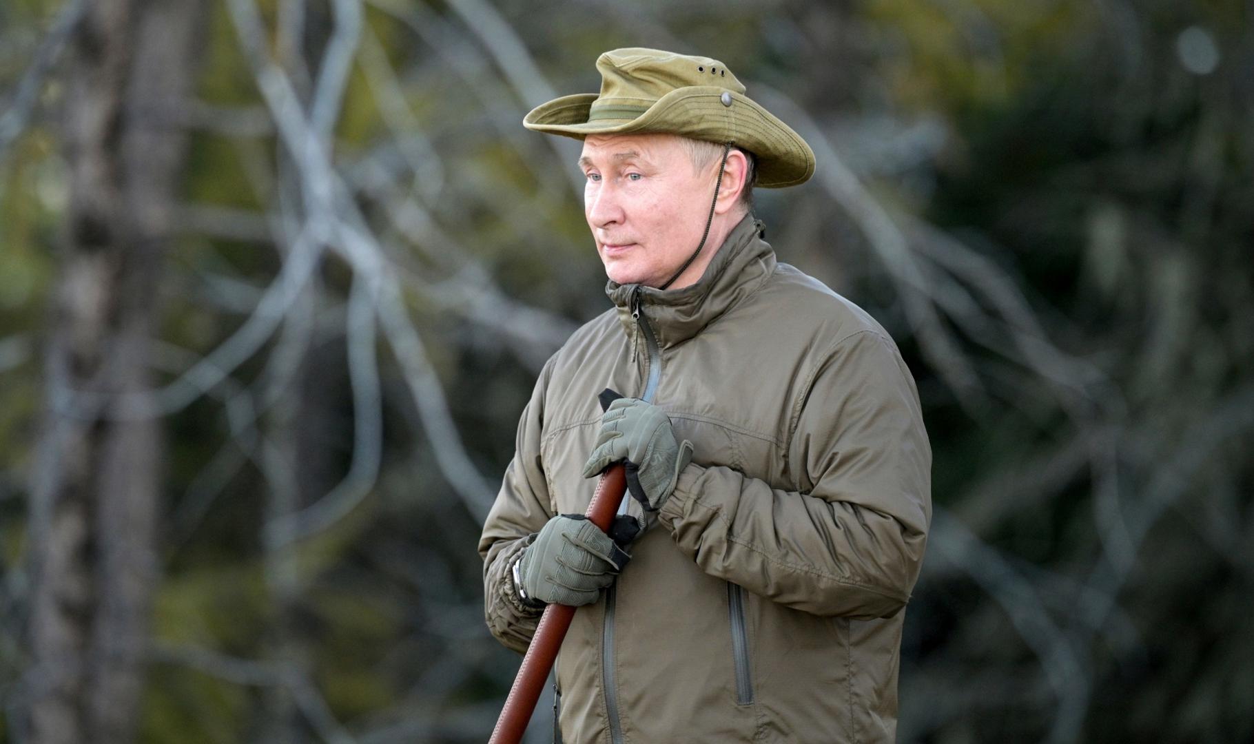 Russian President Vladimir Putin spends vacations in Siberia Russian President Vladimir Putin spends a short vacation at an unknown location in Siberia, Russia, in this undated photo taken in September 2021 and released September 26, 2021. Sputnik/Alexei Druzhinin/Kremlin via REUTERS  ATTENTION EDITORS - THIS IMAGE WAS PROVIDED BY A THIRD PARTY. SPUTNIK