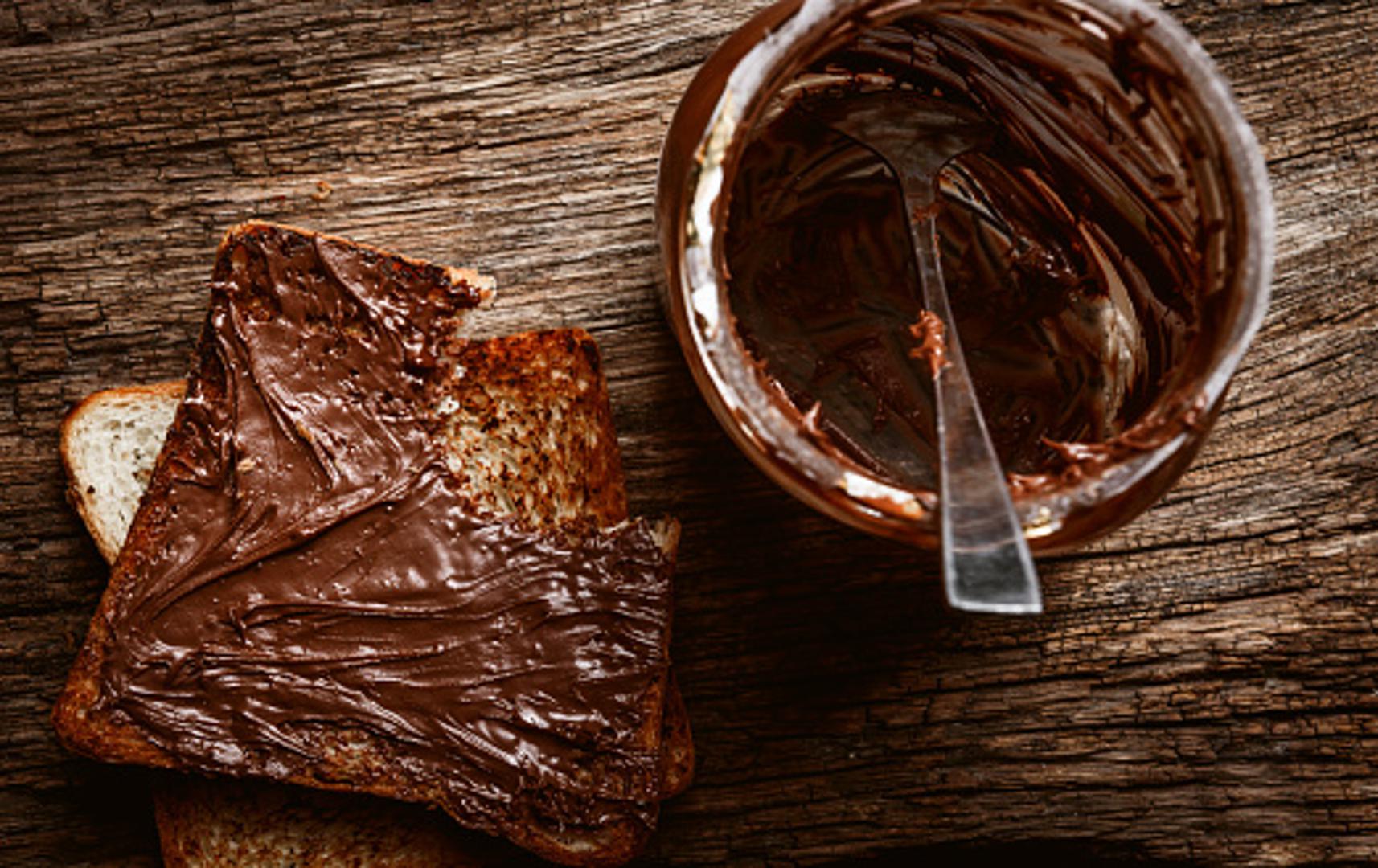 Mislite da su lješnjaci glavni sastojak Nutelle? Varate se. To je šećer i to čak 56 posto količine. Zatim palmino ulje, lješnjaci, kakao, mlijeko, soja, lecitin, vanilia... ( Izvor: TOI)