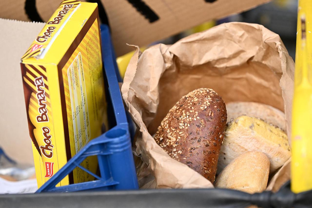 Zagreb: Ostavljen bicikl s porukama o bojkotu trgovina