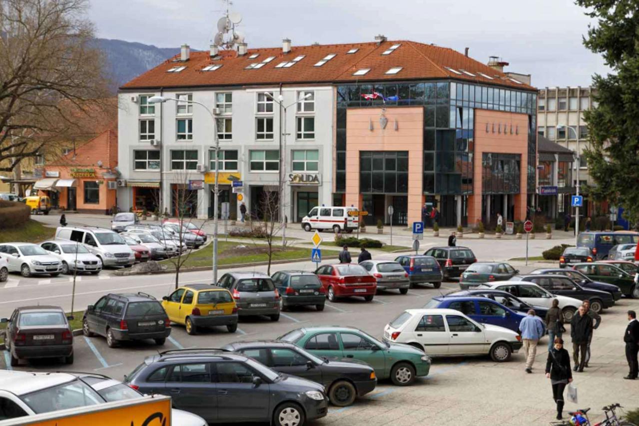 'Var \\u0096 28. 04. 2010., Ivanec \\u0096 Ovoga tjedna u Ivancu poe\\u0300inje primjena novog Pravilnika o parkiranju  PHOTO:  Ljiljana Risek '