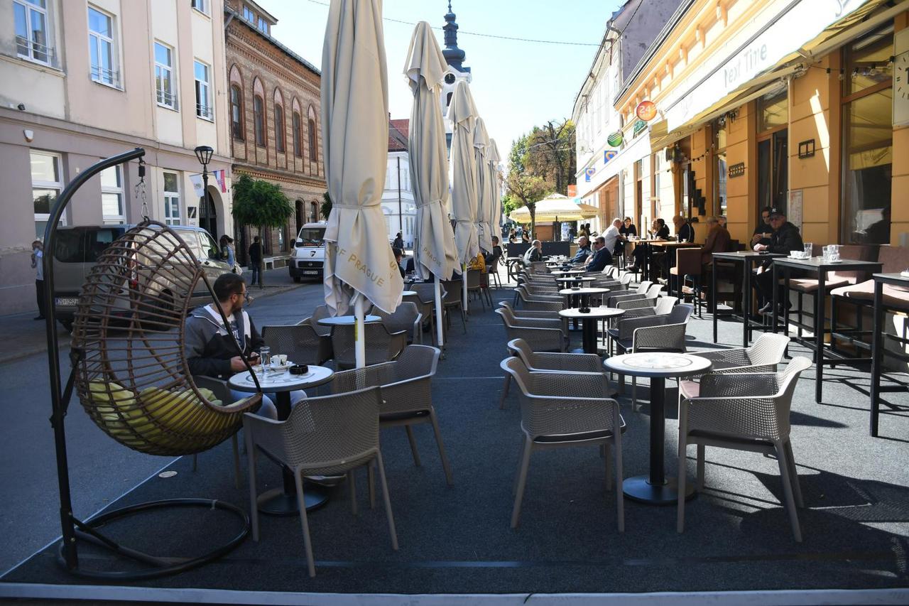 Bjelovar: U znak prosvjeda ugostitelji simbolično na sat vremena zatvorili objekte