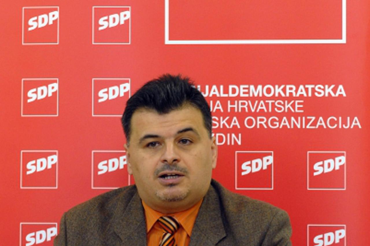 '18.11.2010. Kratka ulica, Varazdin, Konferencija za novinare spd-og gradskog ogranka, Vjeran Radelic Photo: Marko Jurinec/PIXSELL'