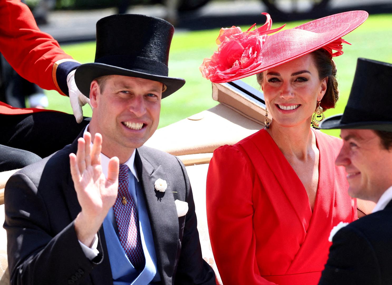 A da je Rose bliska s kraljevskom obitelji, govorio je i trenutak iz 2017. kada je sjedila pored princa Harryja na njegovu prvom državnom banketu u Buckinghamskoj palači.