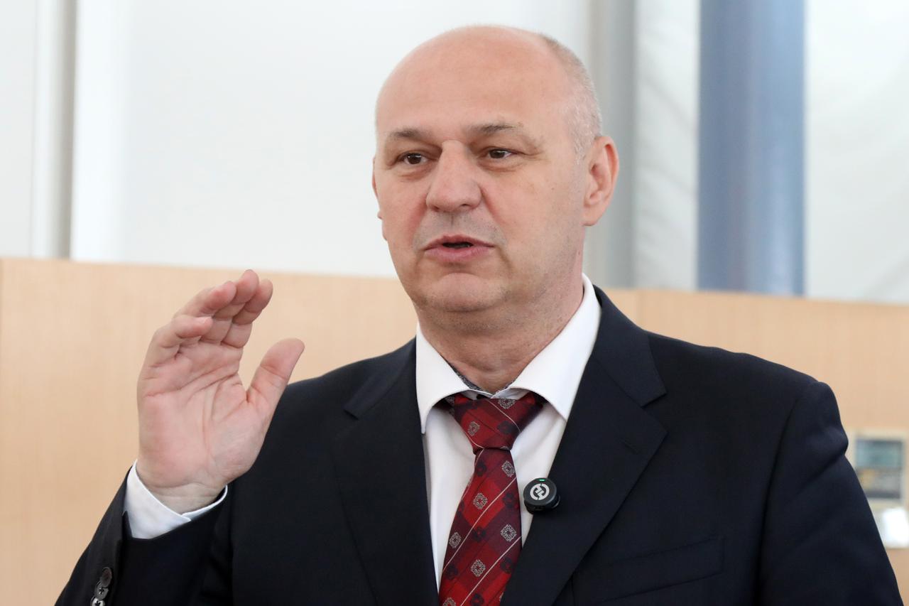 Šibenik: Konferencija za medije Mislava Kolakušića i Ivana Vilibora Sinčića