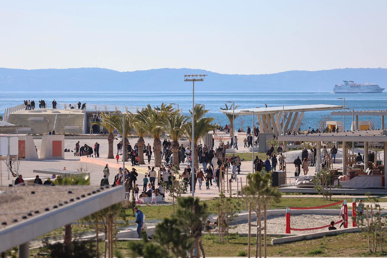 Split: Sunčana nedjelja