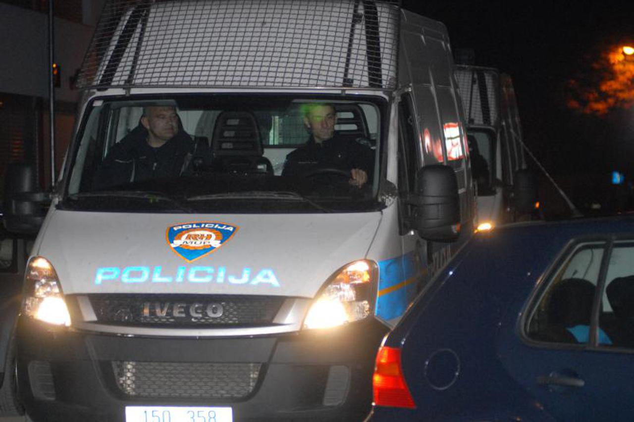 policija