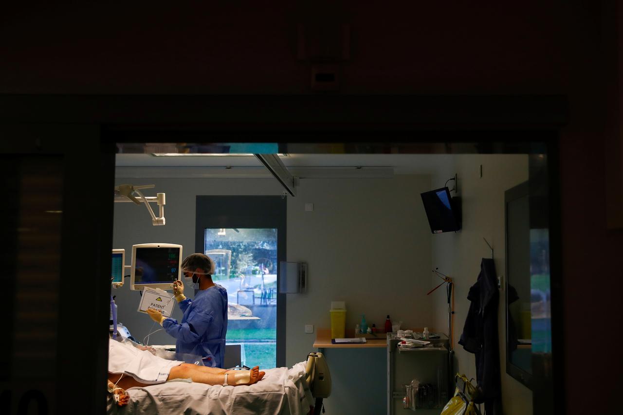 French hospital faces second wave of COVID patients