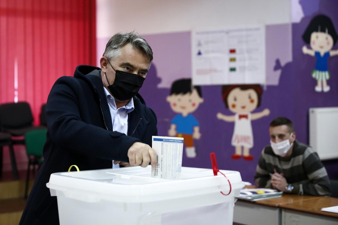 Sarajevo: Član Predsjedništva BiH Željko Komšlć glasao je na lokalnim izborima